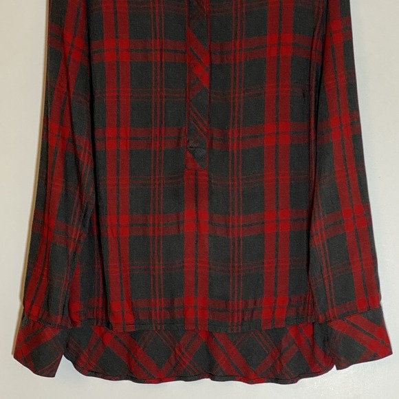 Cabi Top Womens Medium Red Black Plaid 1/2 Button Up Blouse Hi Low Festive Boho - Picture 3 of 16